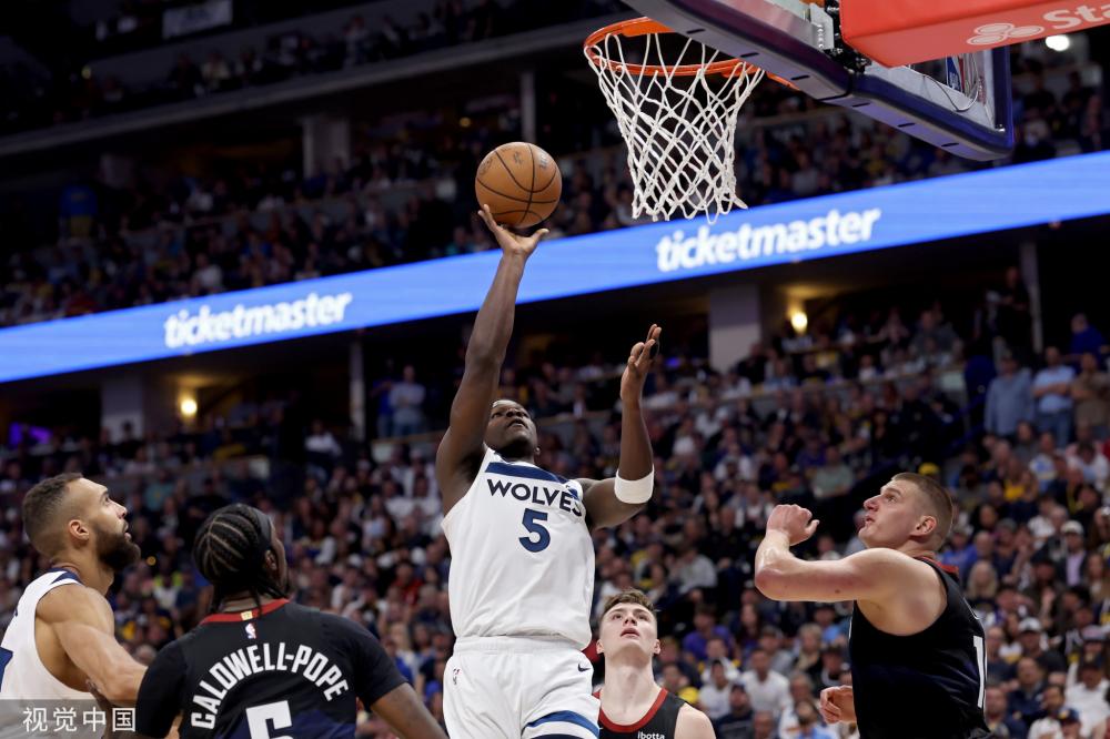 之间面临艰 之间面临艰